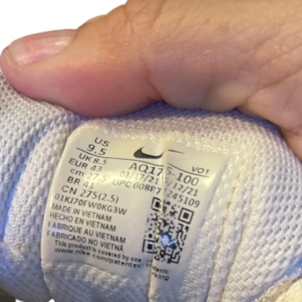 Nike Ebernon‎ Low Sneaker in White 9.5